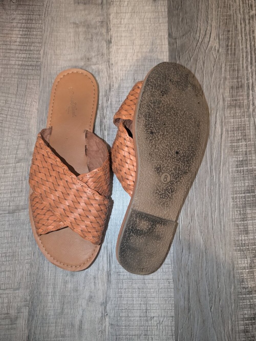 Universal Thread Sandals - Picture 2 of 3